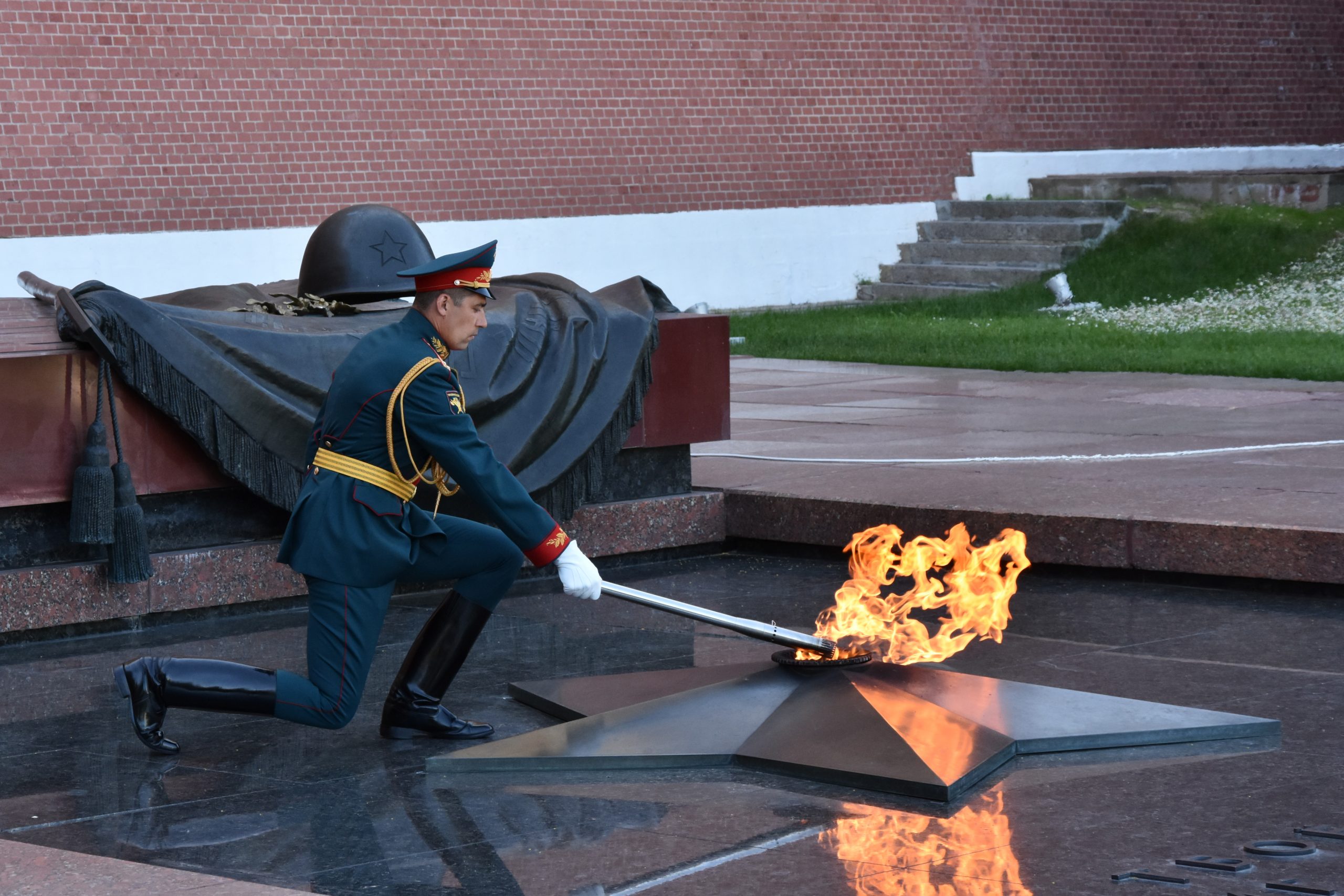 В Словении неизвестными был потушен Вечный огонь у памятника погибшим сынам России